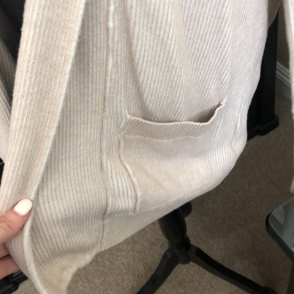 Abercrombie and Fitch Cardigan - Picture 6 of 6